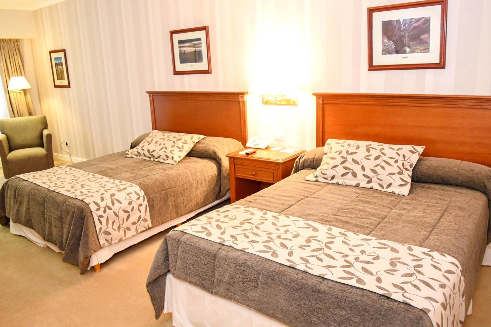Howard Johnson Rio Ceballos Hotel Y Casino Екстериор снимка